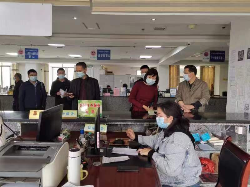 肖丽来武冈市开展“清廉大厅”建设和“走流程、解难题、优服务”行动交叉检查_邵阳头条网