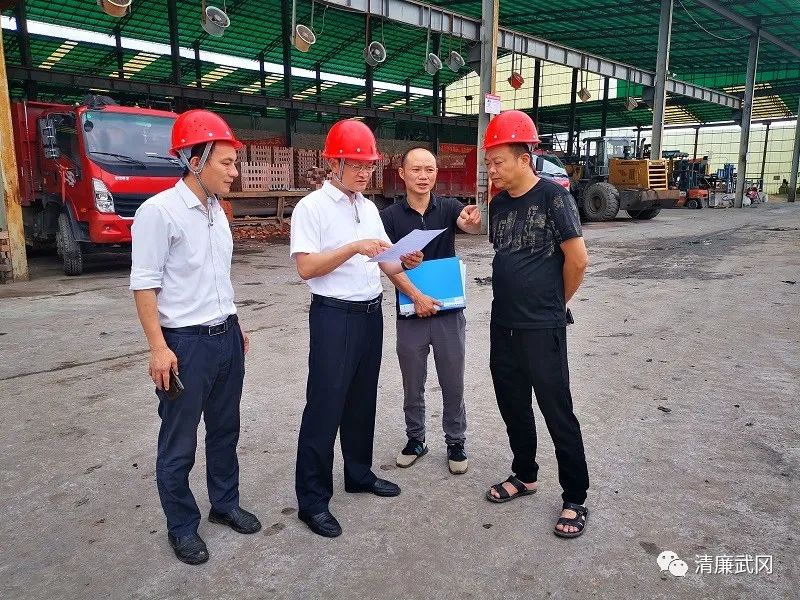 何再弟深入稠树塘镇督导检查防汛抢险、安全生产等工作_邵阳头条网