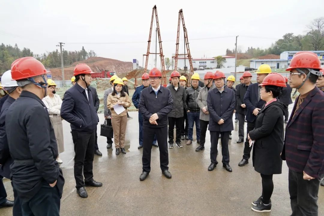 武冈市重点项目建设大比拼现场推进会召开 坚持大抓项目 全力大干快上 持续推动项目建设提速增效_邵阳头条网