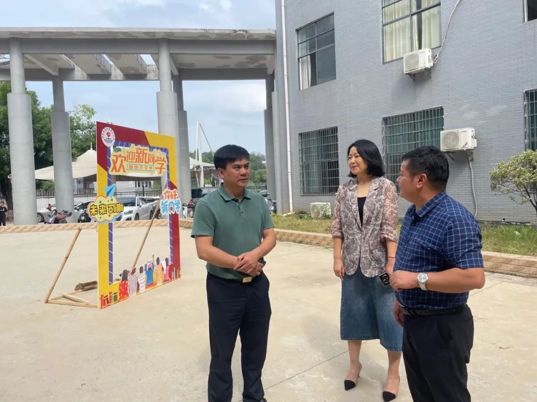 唐旭峰检查督导学校开学工作_邵阳头条网