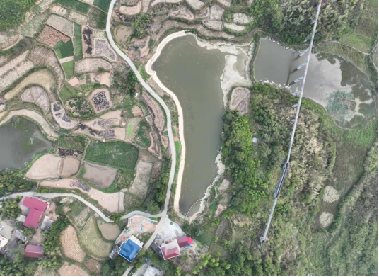 稠树塘镇无人机助力防溺水巡查_邵阳头条网