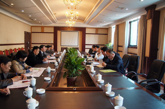 邹致师在我市春光大桥调研新城开发建设工作邹致师在