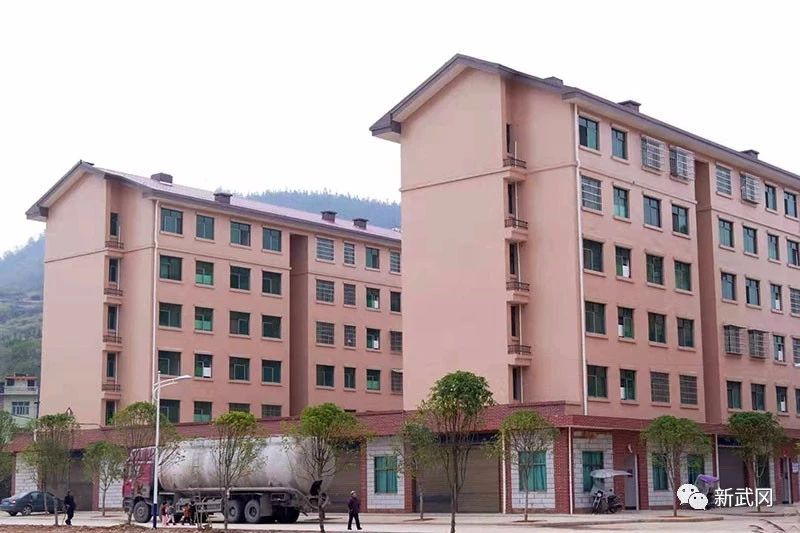 侯文调研易地扶贫搬迁工作(图1)