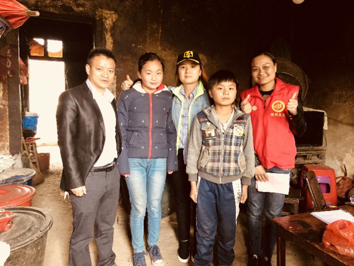 武冈市义工联合会引进长沙“善行者公益联盟”开展助学活动(图1)