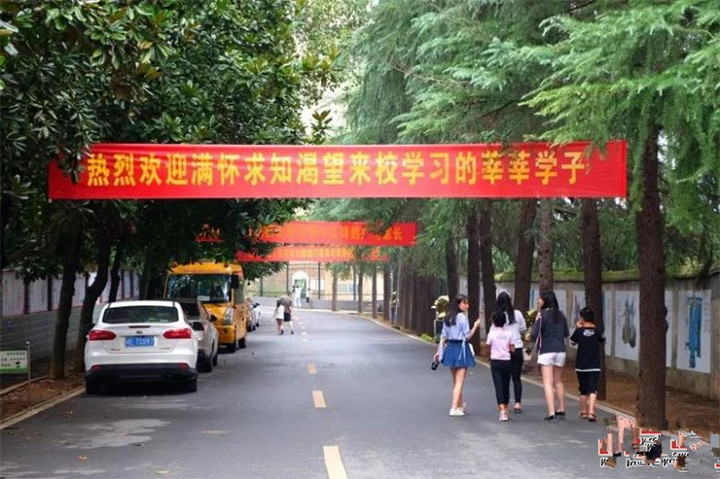 武冈市实验中学：秉承百年名校 今日再起航(图3)