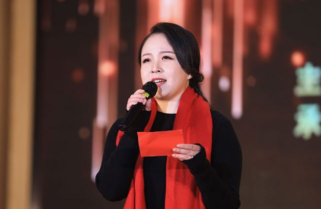 武冈市举行“纪念改革开放四十周年”大型诗朗诵晚会(图5)