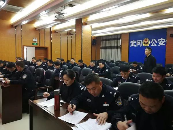武冈市公安局组织开展扫黑除恶专项斗争知识理论测试(图1)
