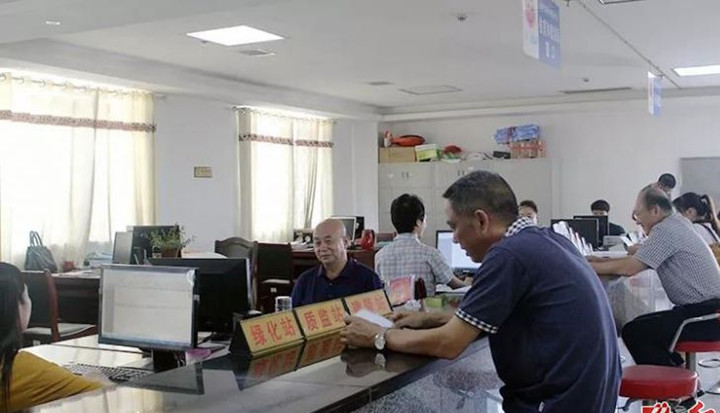 武冈政务服务改革——让群众“最多跑一次”(图1)