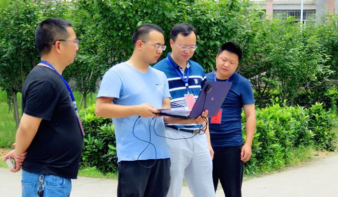 “护航”高考武冈移动人在行动(图2)