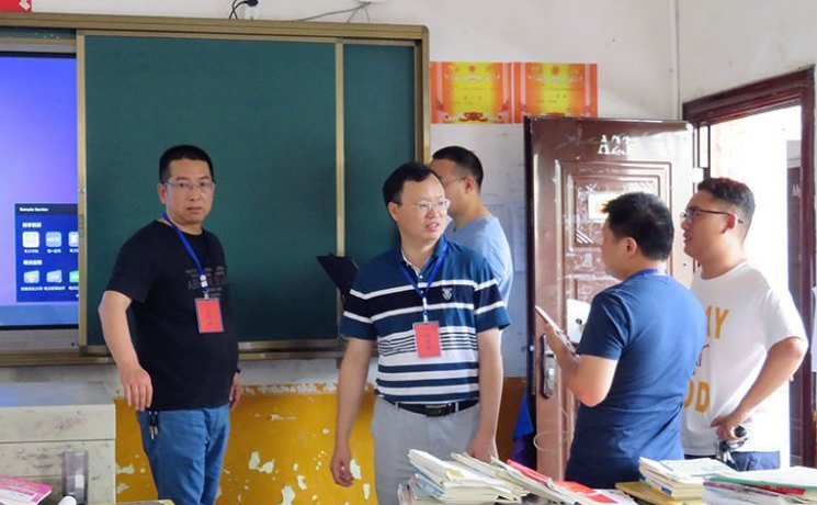 “护航”高考武冈移动人在行动(图1)