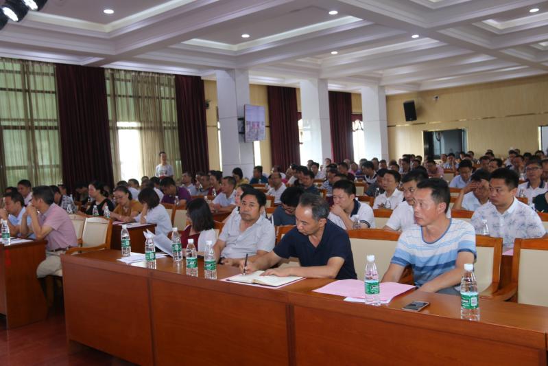 武冈市精心安排周密部署2018年秋季开学工作(图2)