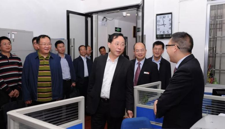 把武冈农商银行建设成有温度的百姓银行(图3)