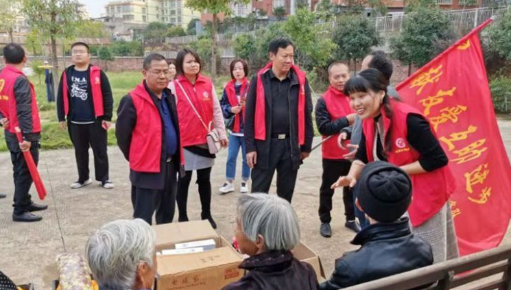市交通运输局：组织党员“敬老爱老”促文明(图2)