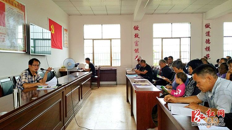 武冈：科技扶贫进农家 喜迎“全国科普日”(图1)