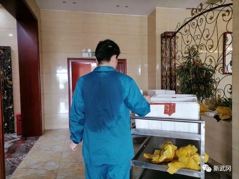 武冈“暖心服务”严防境外疫情输入扩散(图2)