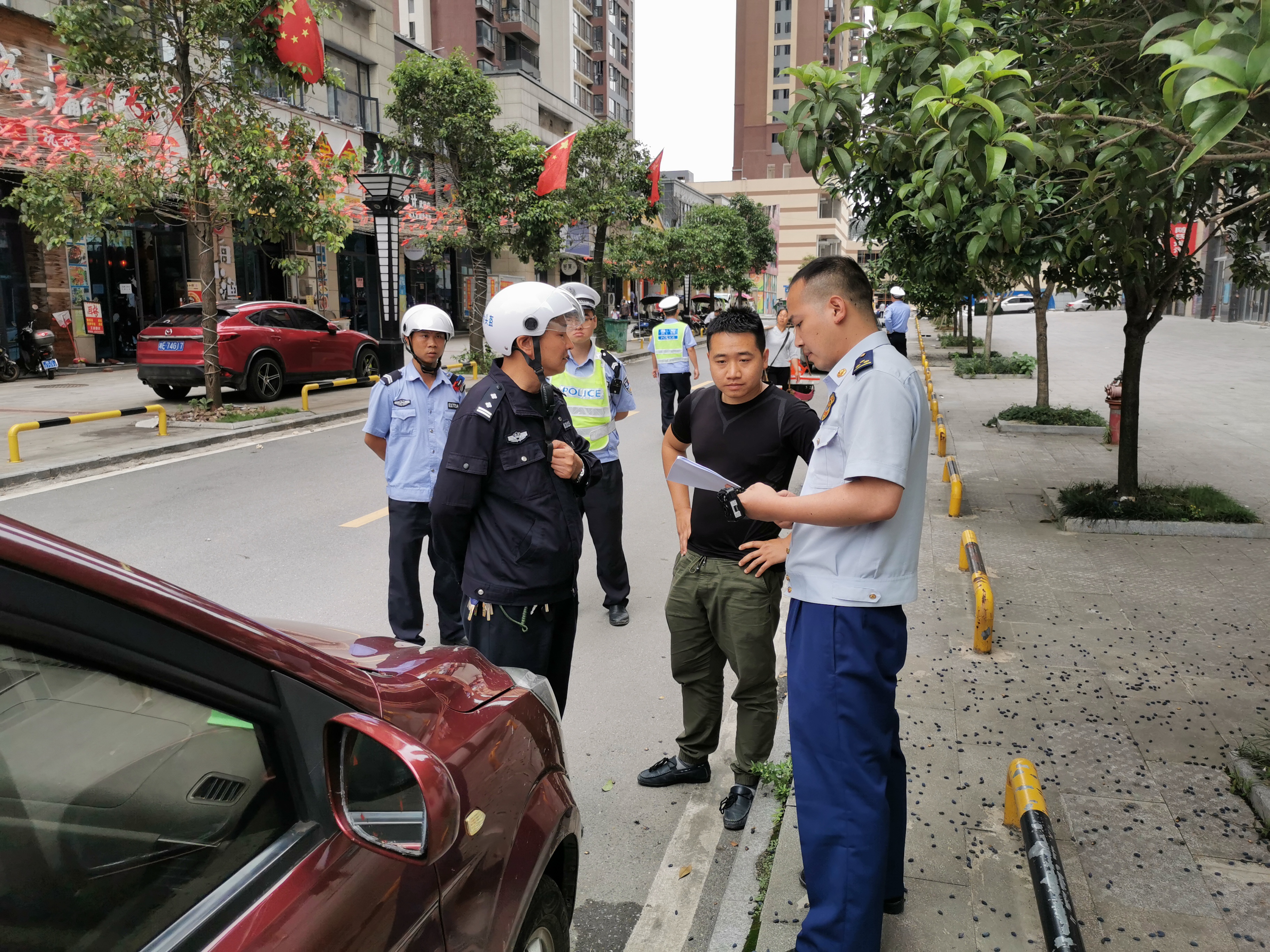 武冈市多部门联合执法开展打通“生命通道”集中攻坚行动(图1)