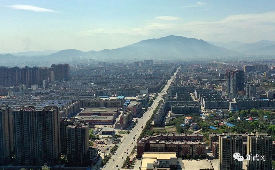 武冈全力保障疫情防控、复工复产和“三保”支出(图1)
