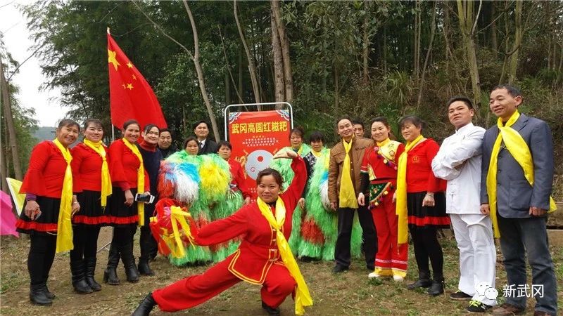 翔龙舞狮队：传承爱国精神 舞出文明新风(图1)