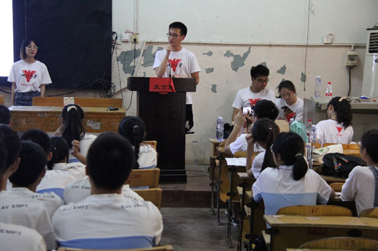 二中学子迎高考，求是人助力武冈(图2)