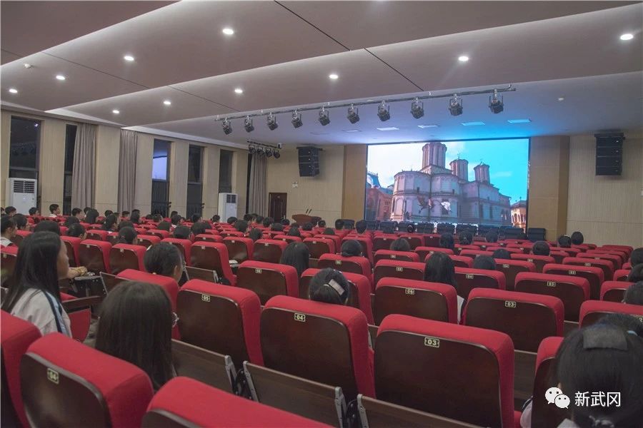 师大附中：让文明之花在校园绽放(图1)