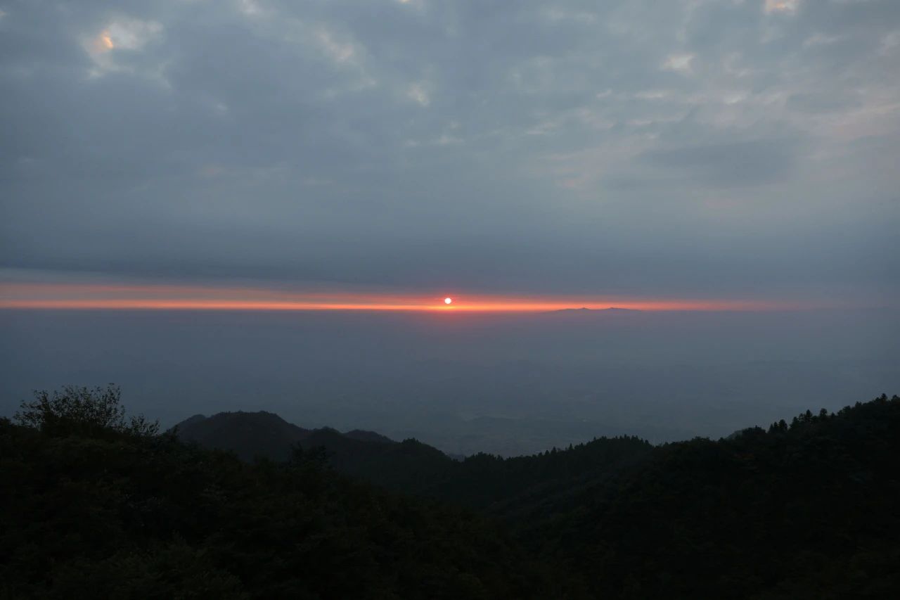 ​武冈云山：云海日出佛光 风景如画(图2)