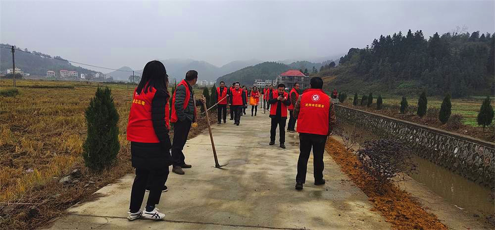 武冈湾头桥镇：建设美丽河湖 扮靓乡村(图1)