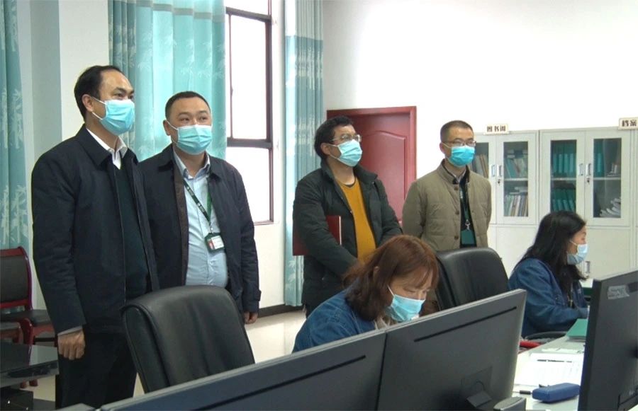 陈学先督查疫情防控和安全生产工作(图2)