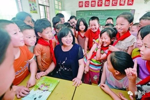 武冈：党员关爱留守学生结对帮扶 让党史教育走“新”更入“心”(图2)