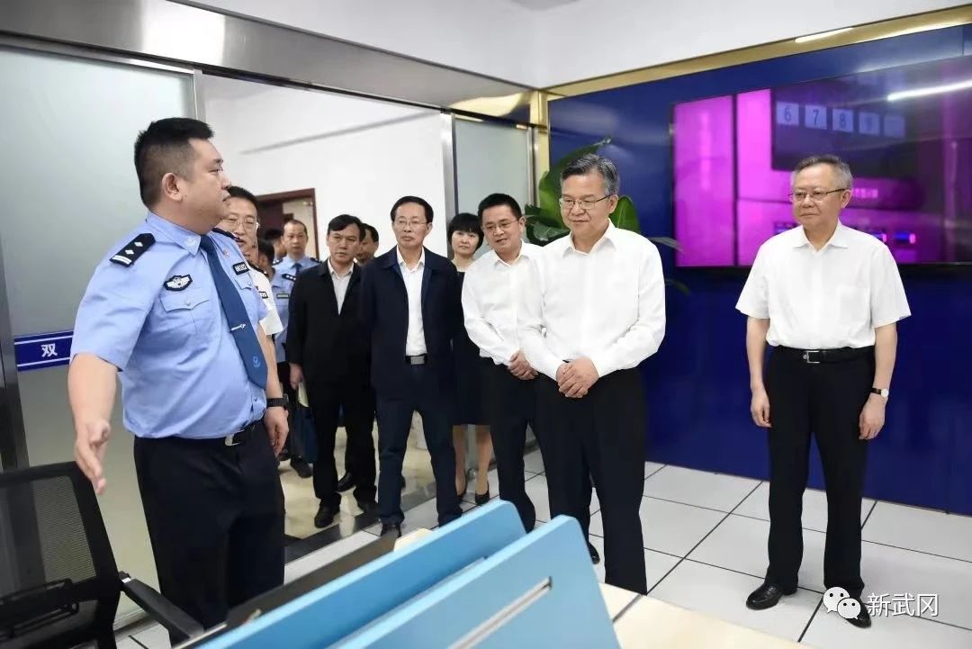 李殿勋在武冈调研政法队伍教育整顿和乡村振兴工作(图1)