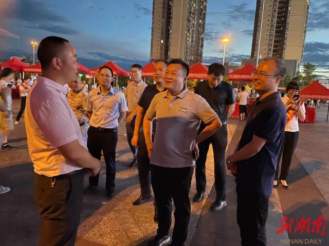 武冈：防范非法集资宣传线上线下齐发力(图2)