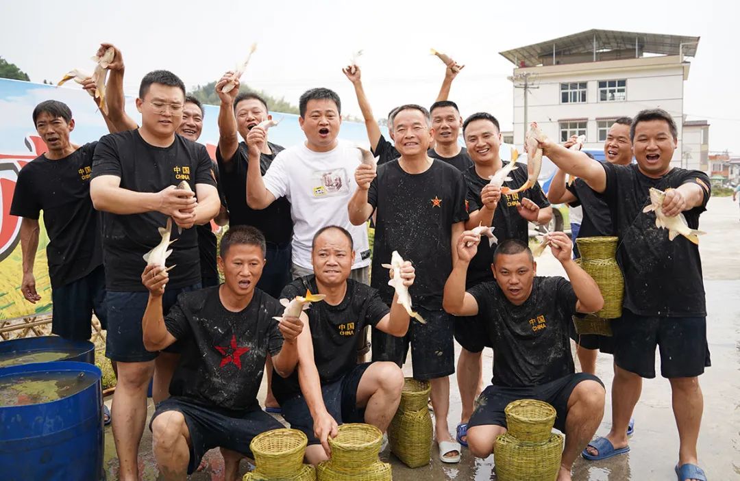 稻香鱼肥 武冈举办首届“稻花鱼丰收节”(图1)