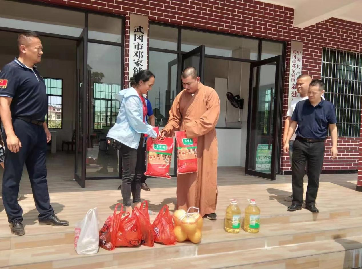 武冈市胜力寺开展中秋“助力乡村振兴”公益慈善活动(图2)