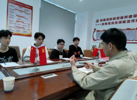 武冈市技工学校组织毕业生到本市企业就业(图1)