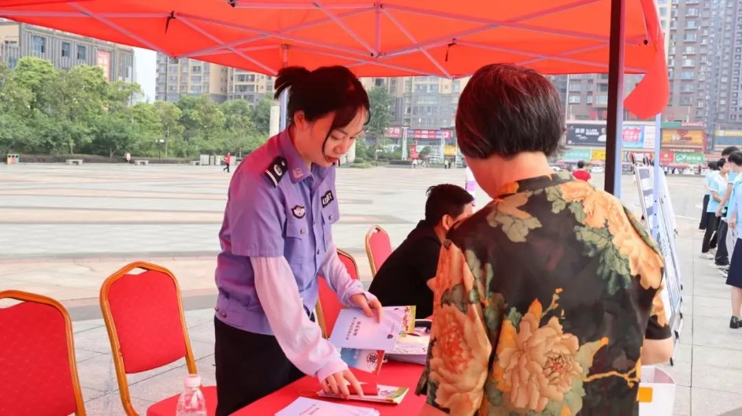 武冈市举行“禁毒反诈护蕾 全民行动保平安”大型宣传活动启动仪式(图4)