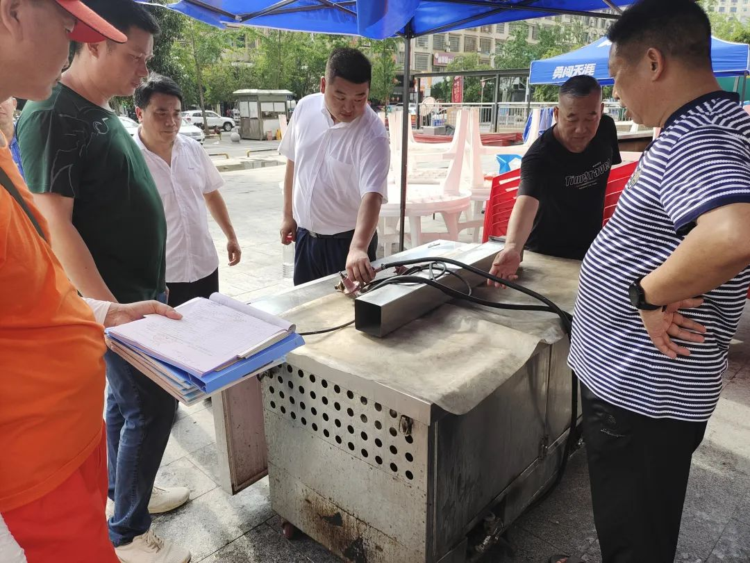 武冈市持续开展燃气安全隐患排查整治(图1)