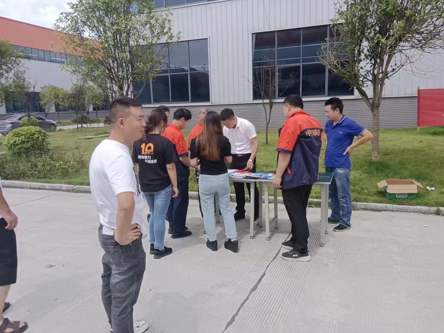 绿色人生，健康无毒——武冈经开区禁毒宣传进企业，共筑无毒防线(图1)