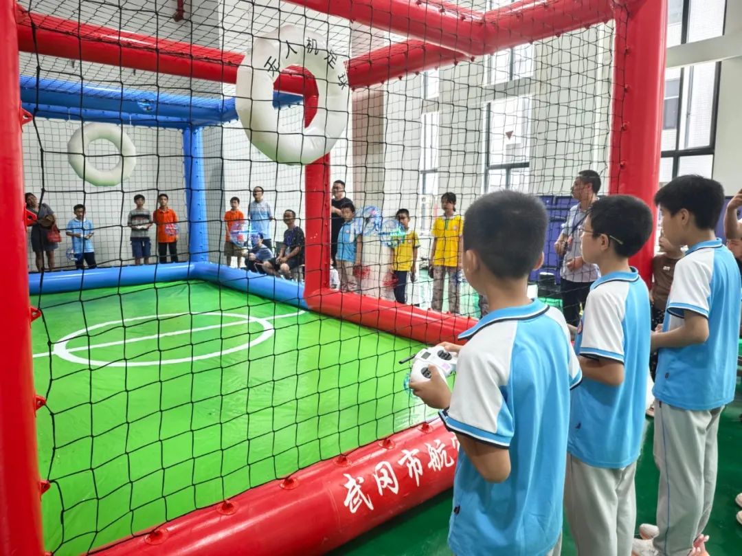 武冈市举办第二届青少年航空航天模型教育竞赛(图1)