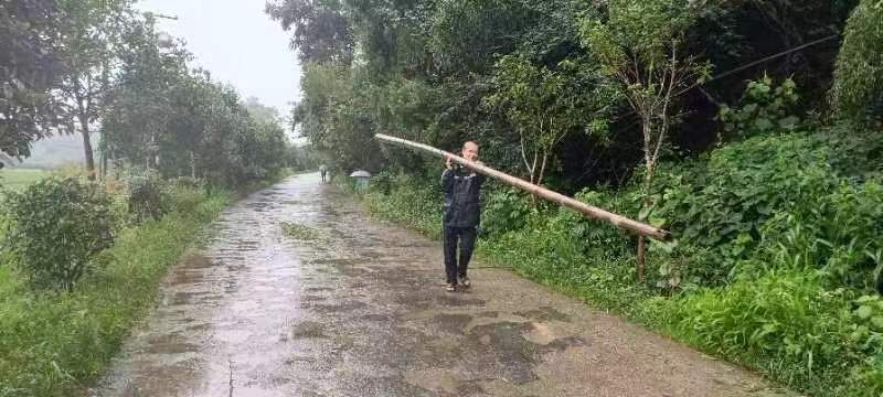 闻“汛”而动，冲锋有我——武冈市退役军人奋战抗洪抢险救灾一线(图1)