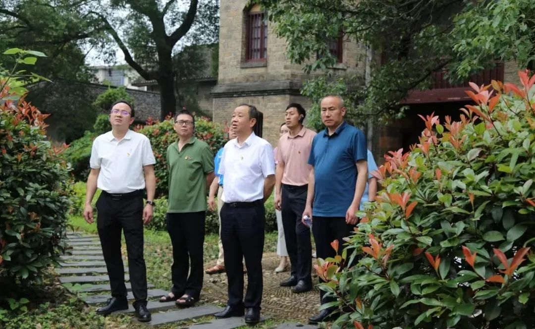 武冈市政协机关党支部开展“发扬革命传统，强化党性修养”主题党日活动(图1)