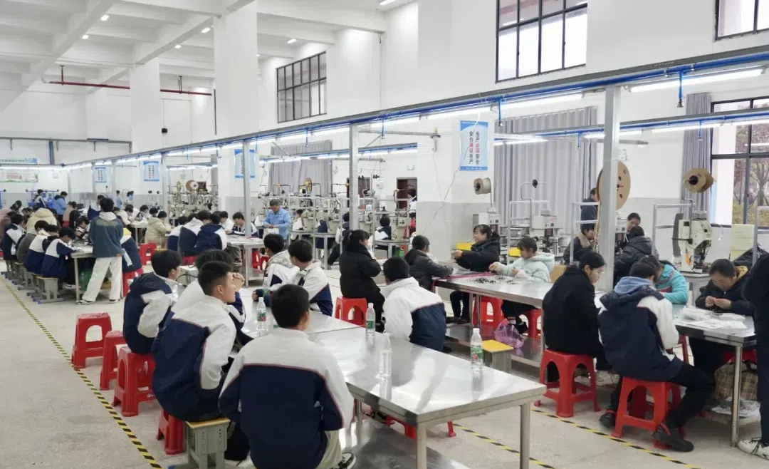 武冈市产教融合实训基地启动(图1)