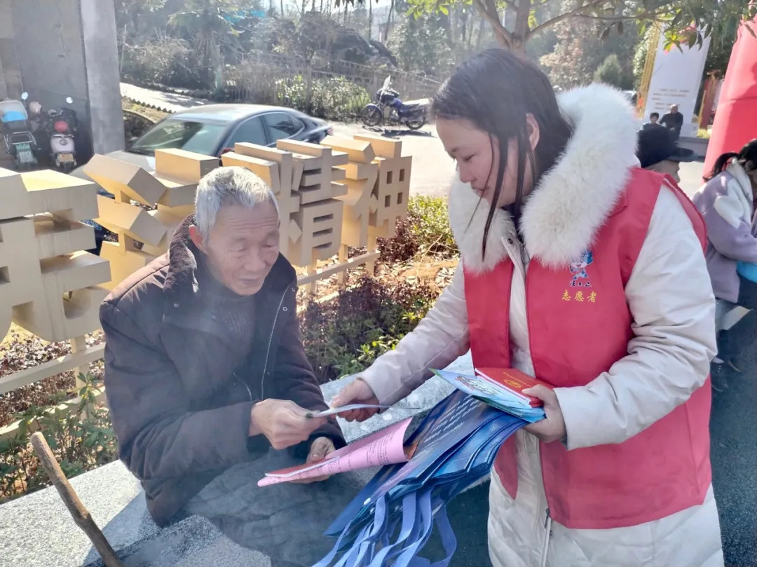 市司法局“法小二”分队深入基层开展法治宣传活动(图2)