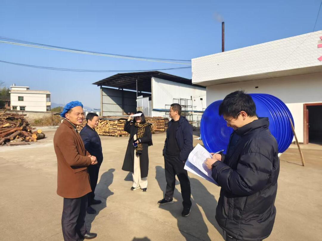 武冈湾头桥镇：“千企万户大走访”信用贷款助企发展(图1)