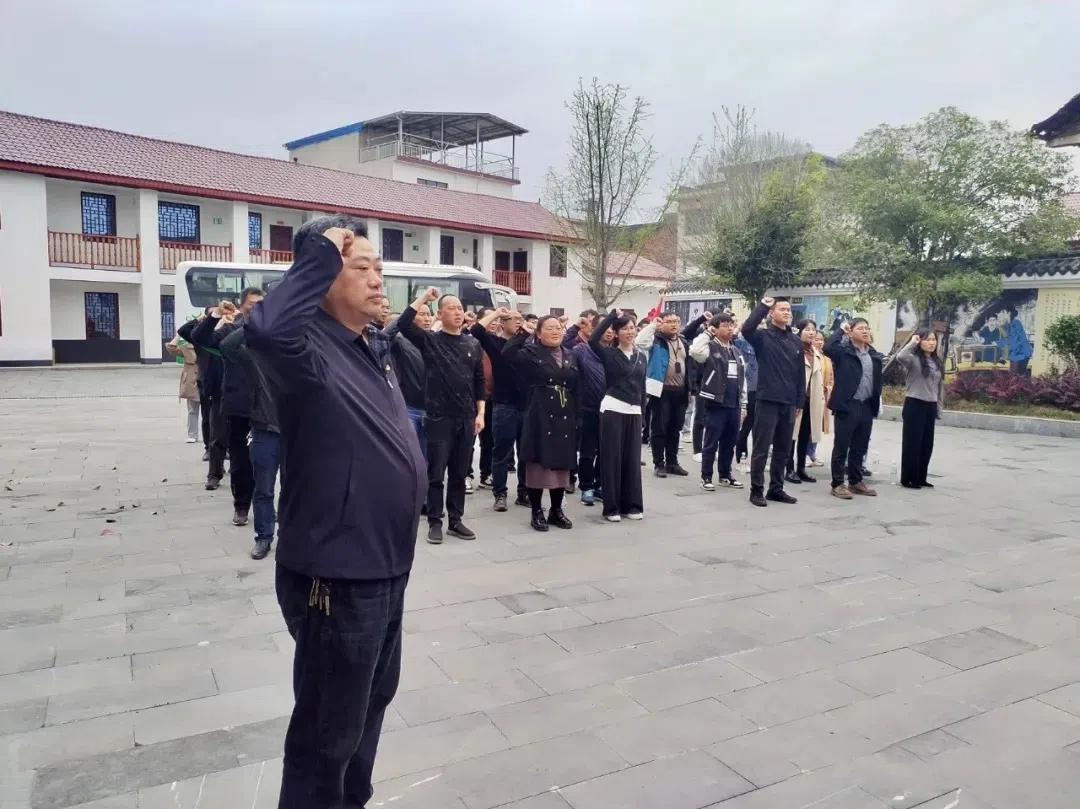武冈市委党校组织学员开展主题党日活动(图1)
