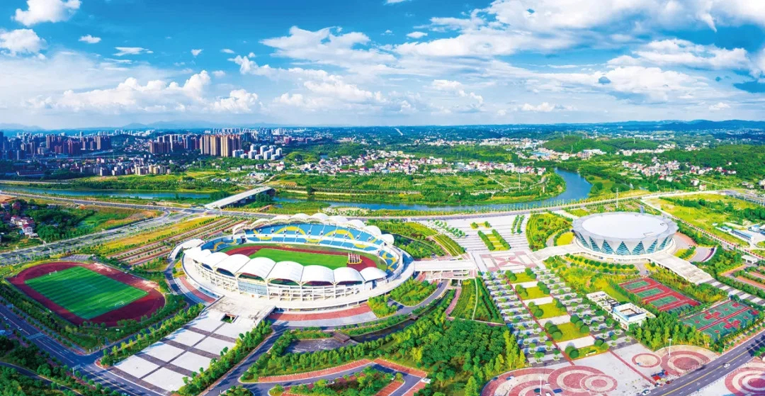 湖南省第六届中学生运动会首场比赛在武冈开赛 (图1)